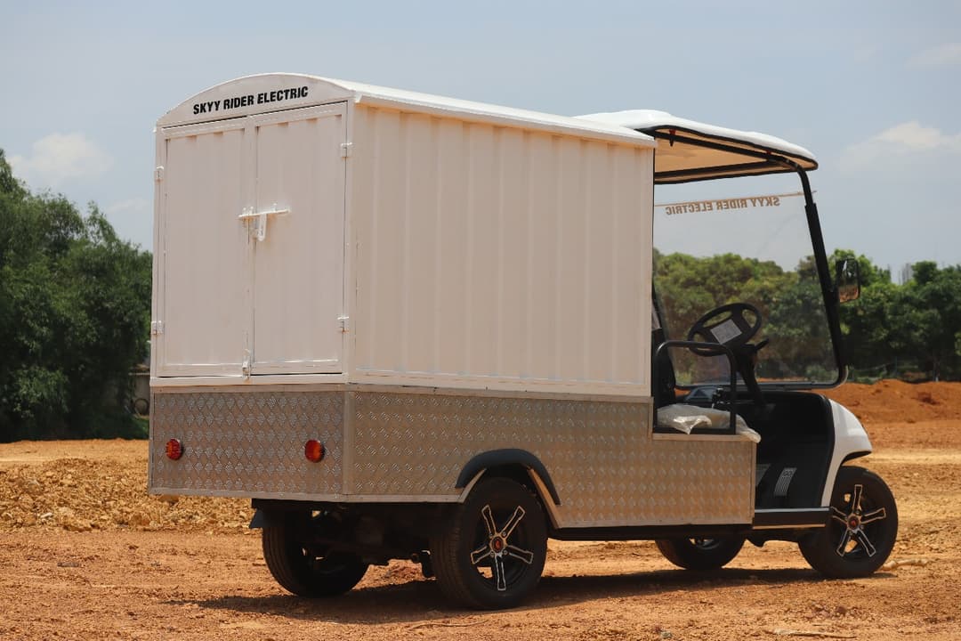 DELIVERY VAN Cargo Electric Van — photo 7 of 7