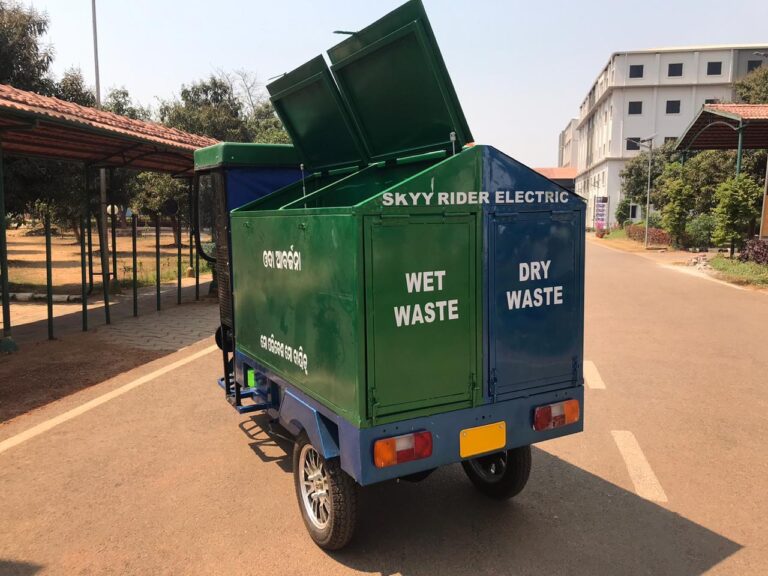 Electric garbage van with tipping facility 3 (1)